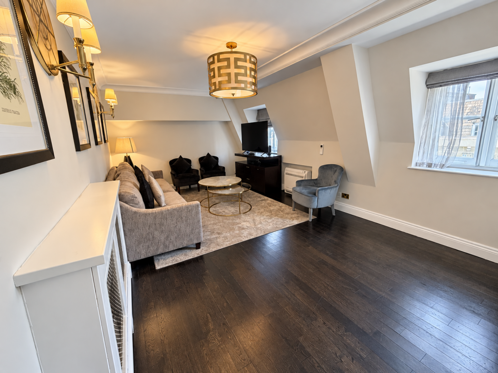 Main image of property: Kensington Luxury 3 Bed Fully Furnished