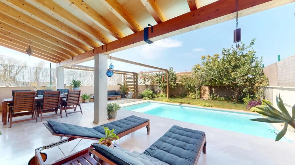 Main image of property: Balearic Islands, Mallorca, Villafranca de Bonany