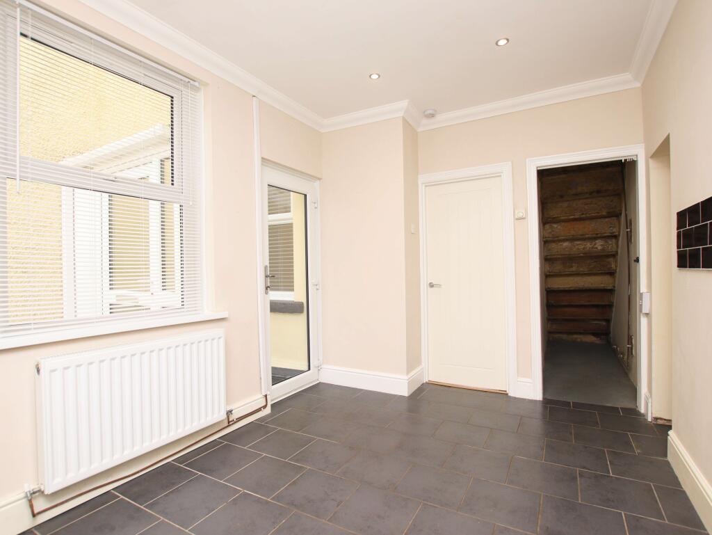 Lower Glyn-Gwyn Street, Trethomas, Caerphilly CF83 8GA photo 5