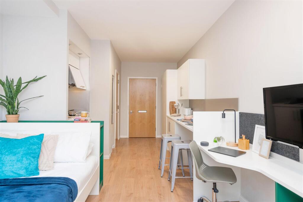 Apartment in Bath - View 2