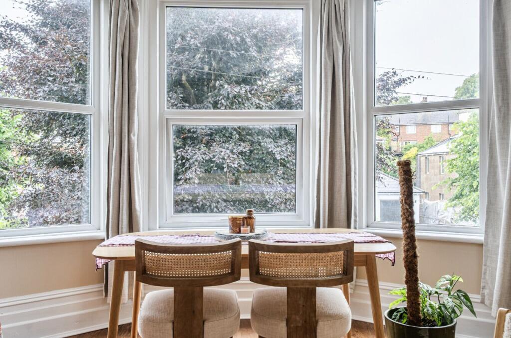 122 Upper Grosvenor Road, Tunbridge Wells photo 3