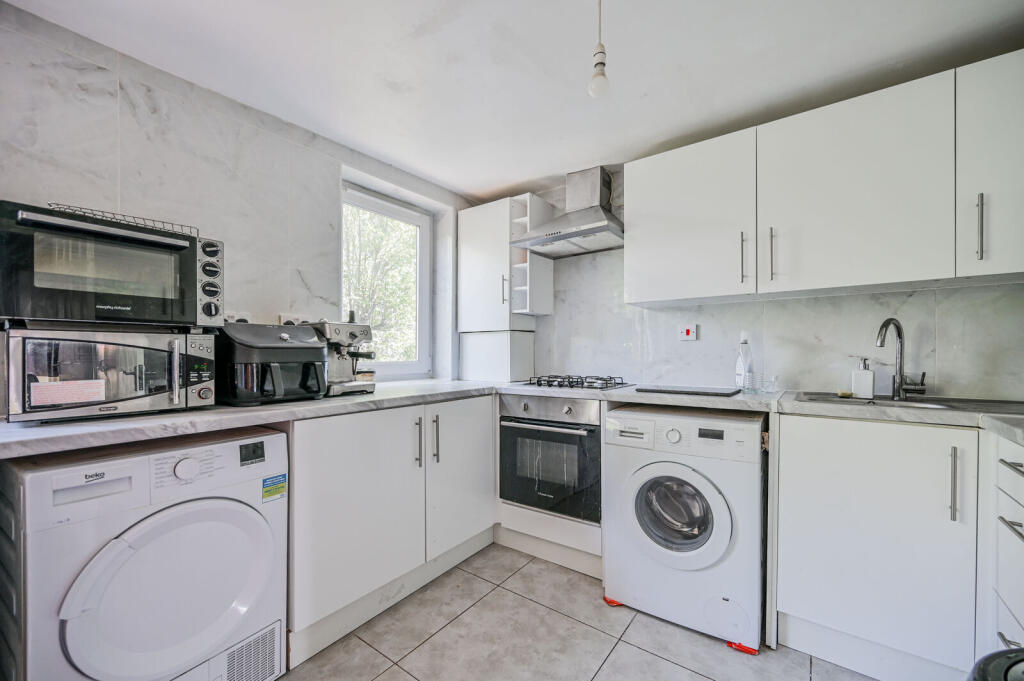 The Sandlings, N22, Wood Green, London, N22 - View 2