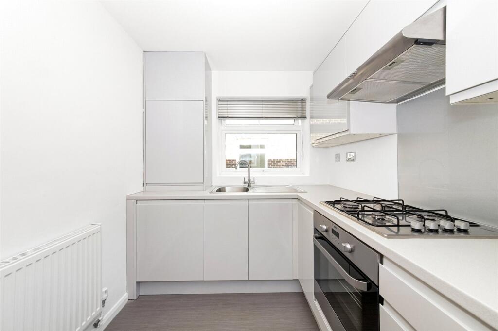 Apartment in London, Widmore Green, Widmore - View 4
