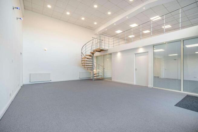 8484582interior15800.jpg