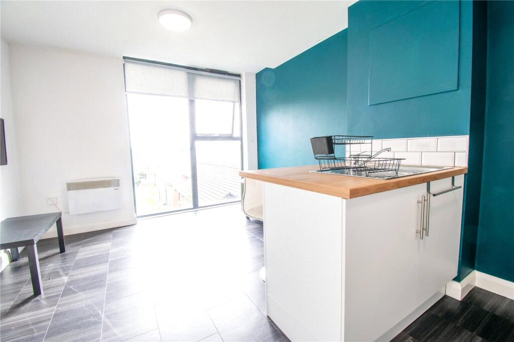 Apartment in Liverpool - View 4