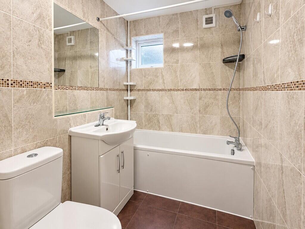 Apartment in Harrow - View 5