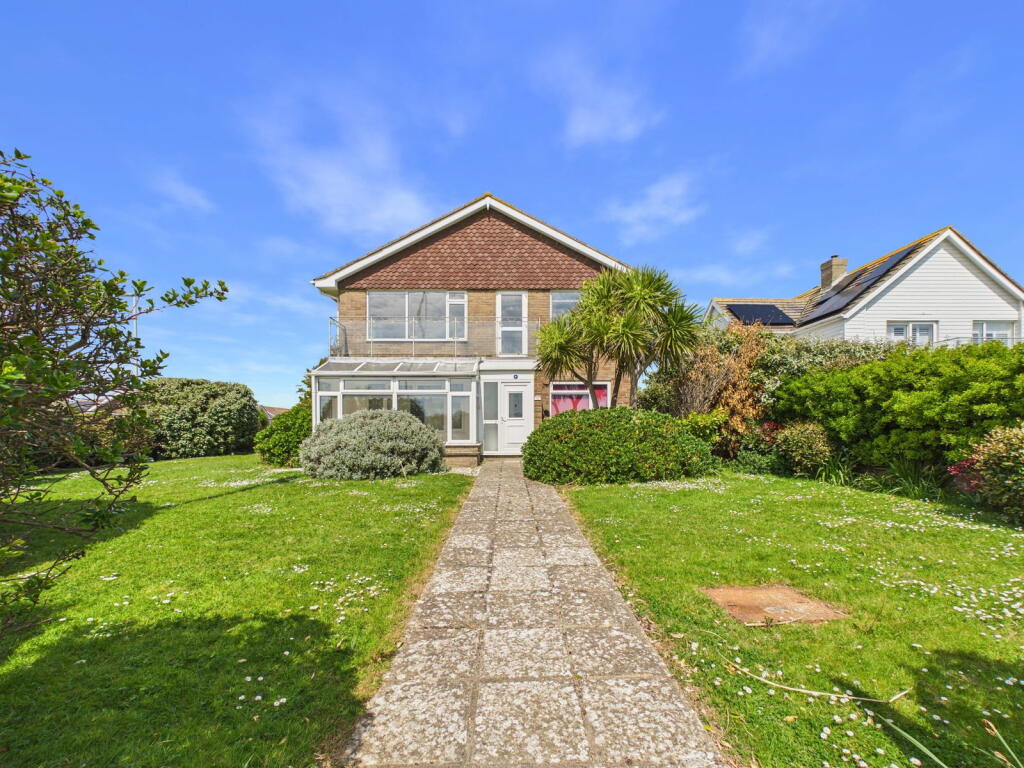 Main image of property: Ground Floor Flat 120, Marine Crescent, Goring-by-Sea, Worthing, BN12 4HR