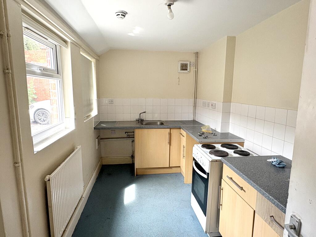 House in Nottingham, Nottinghamshire - View 2