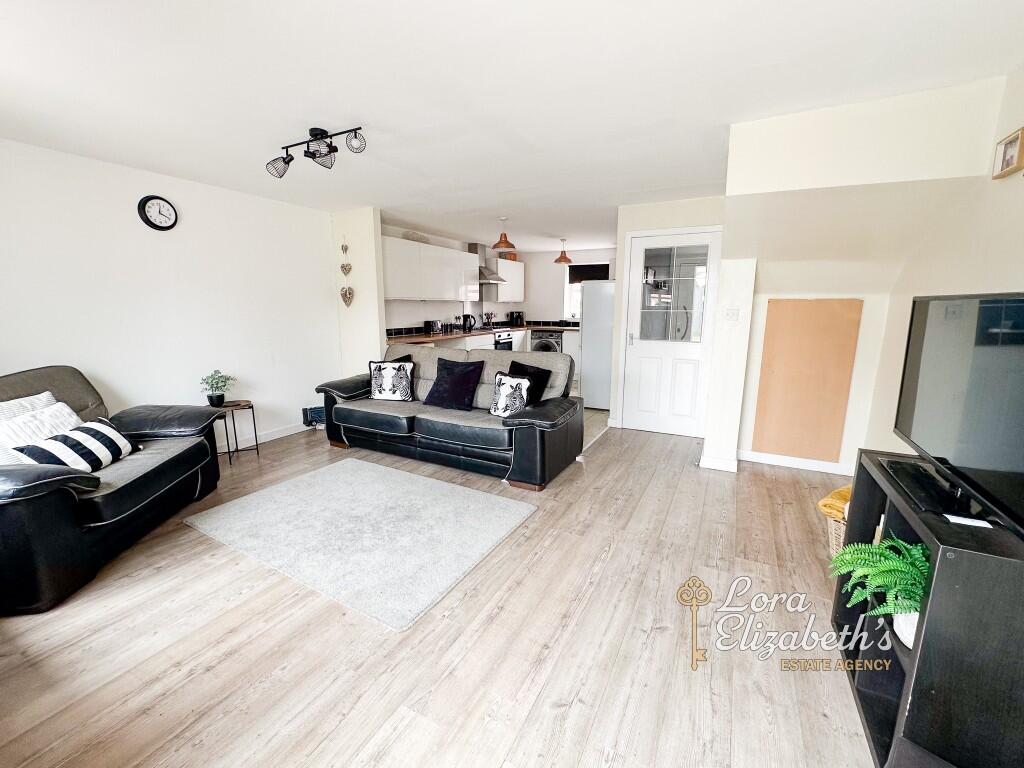 Rockstone Way, Mansfield, Nottinghamshire, NG19 - View 5