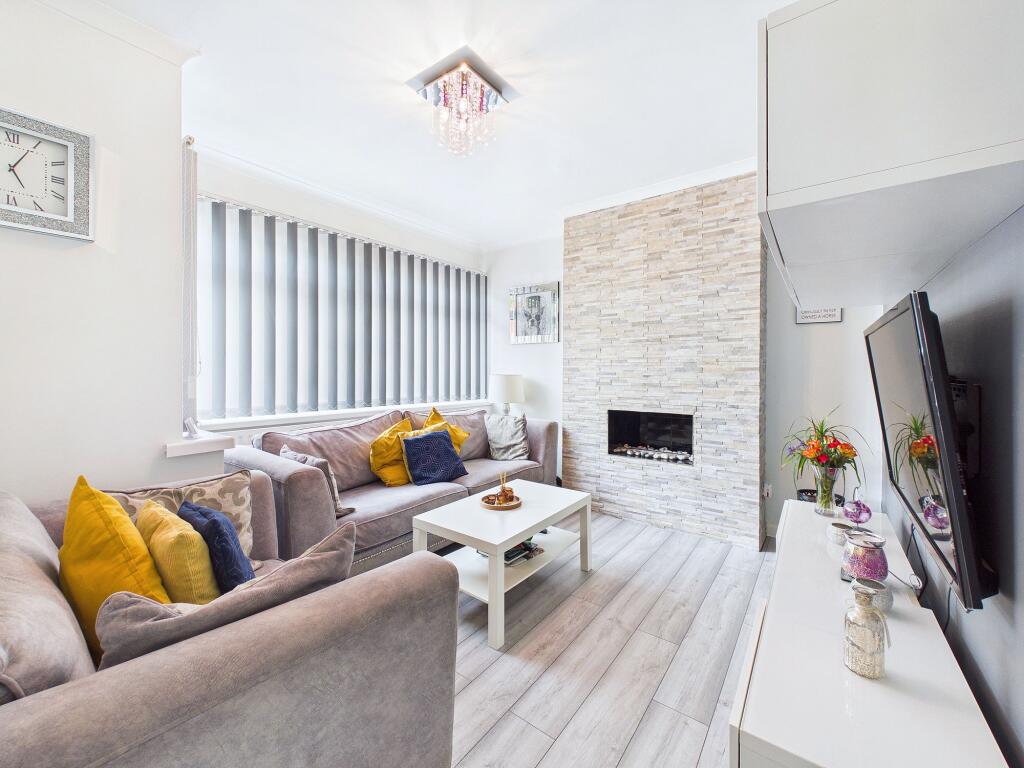 House in Sheffield, South Yorkshire - View 2