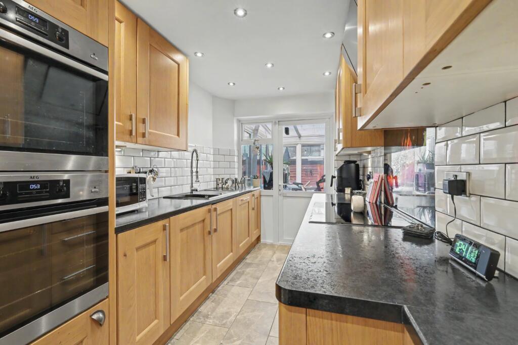 House in Basildon, Essex - View 5