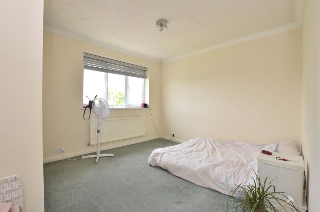 Apartment in Reigate and Banstead, Surrey - View 5
