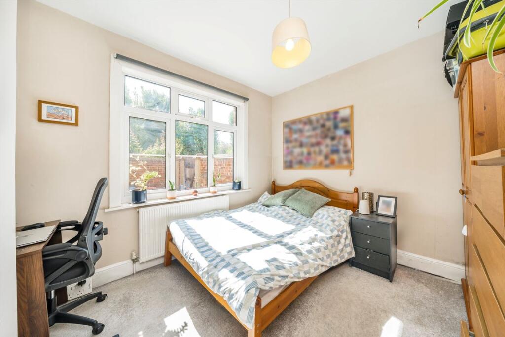 Apartment in London - More