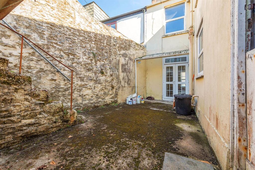 House in Plymouth - View 4
