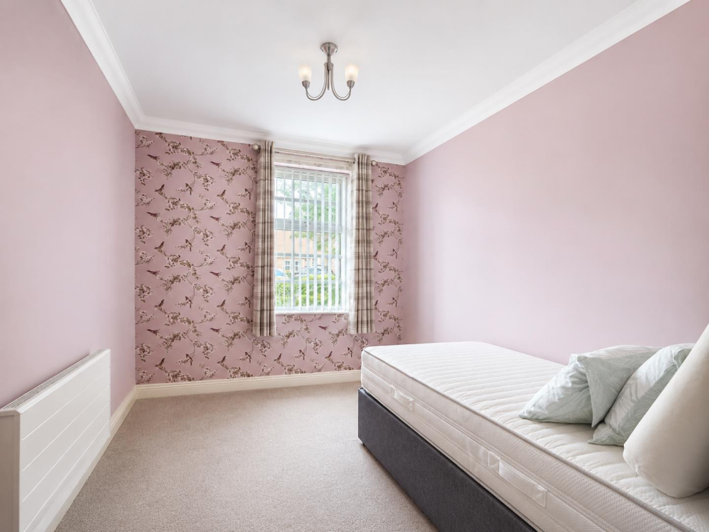 Apartment in Northampton - View 5
