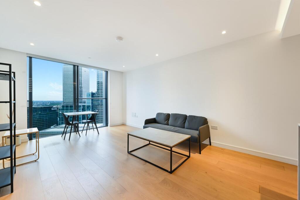 Main image of property: Hampton Tower, 75 Marsh Wall, E14