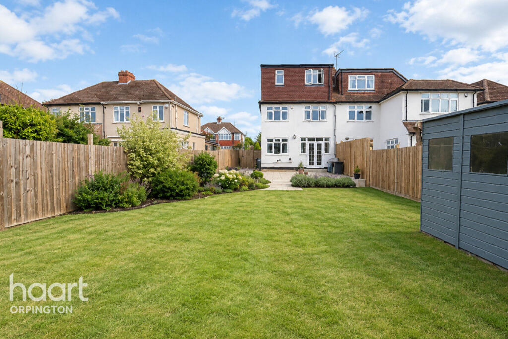 House in Orpington, Broom Hill, Ramsden - View 4
