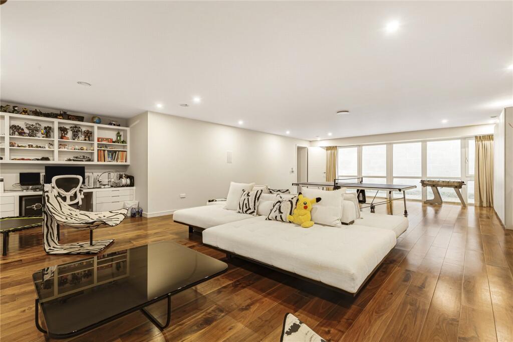 House in Twickenham - View 4