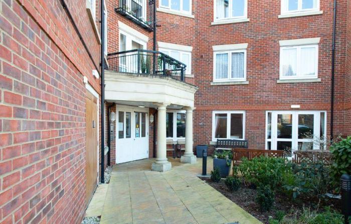 Main image of property: High Street, Orpington, Kent, BR6 0JQ