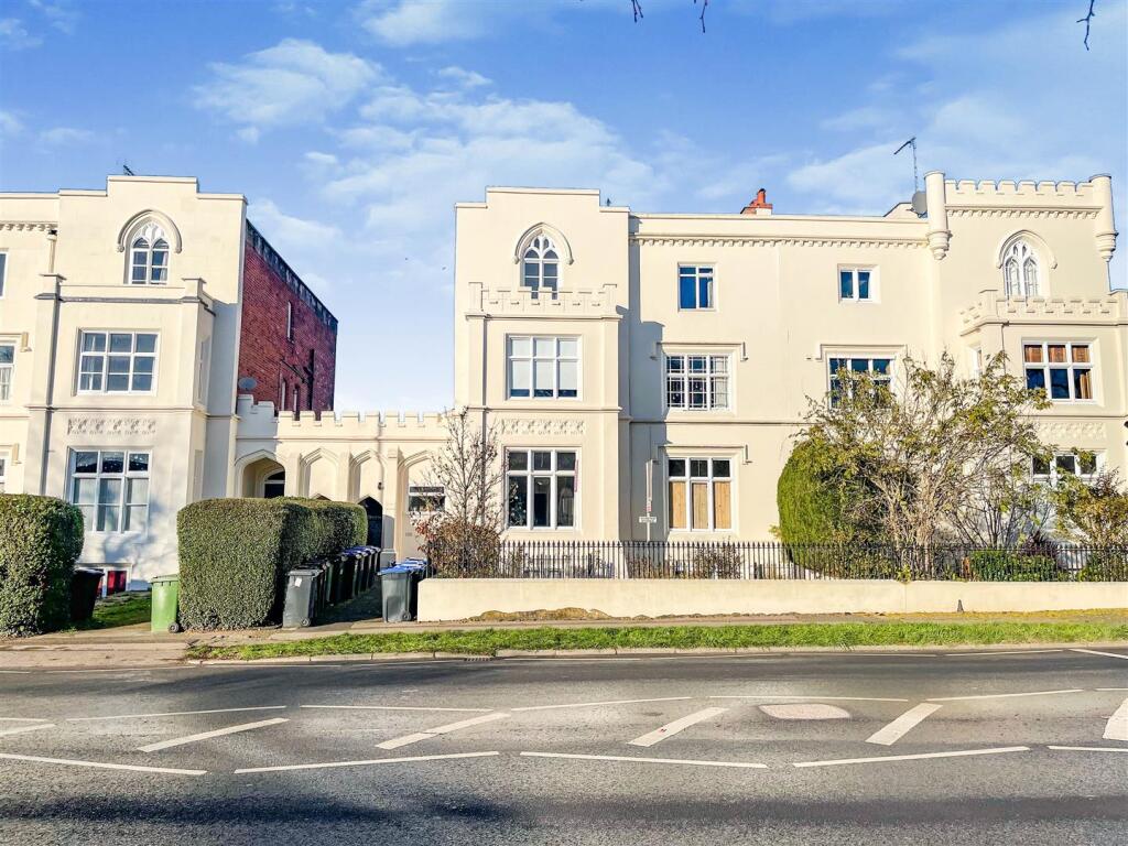 Main image of property: Warwick Place, Leamington Spa