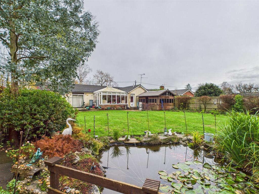 Main image of property: Pelican Road, Pamber Heath, Tadley, Hampshire, RG26