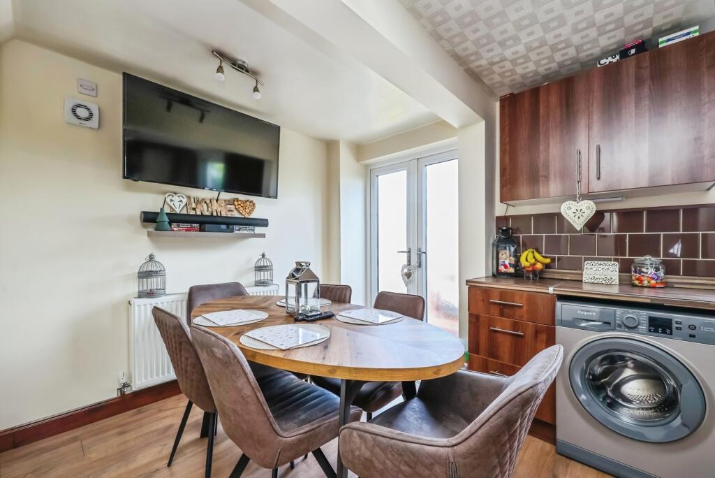 Campden Green, Clifton, Nottingham, NG11 - More