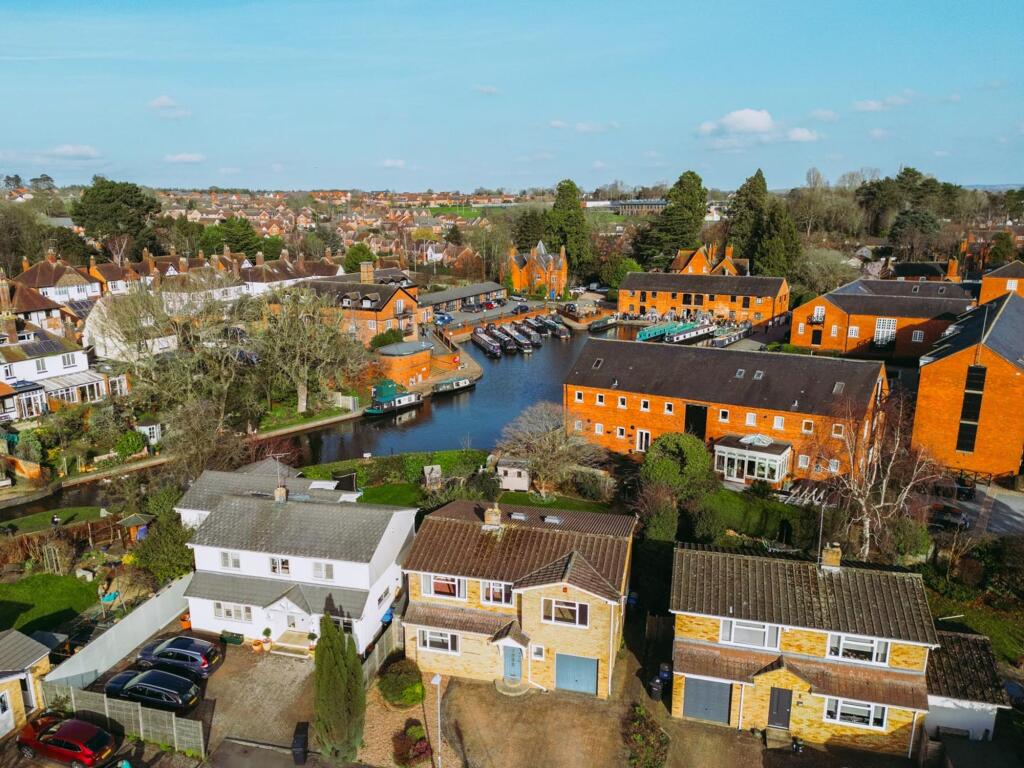 Northleigh Grove, Market Harborough, LE16 photo 3
