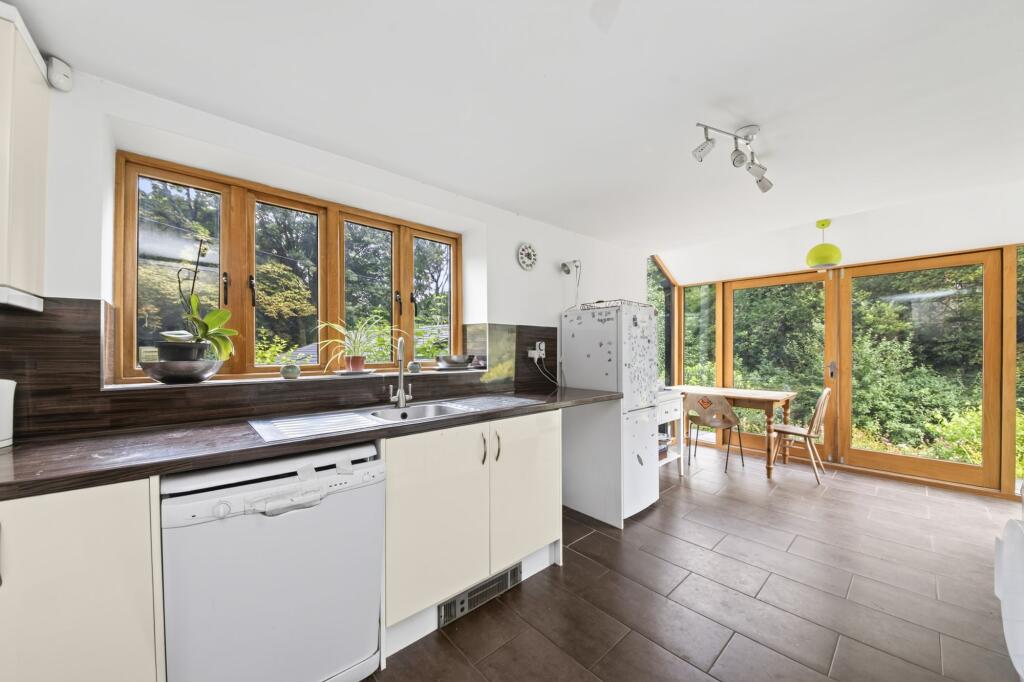 House in Oldham - View 5