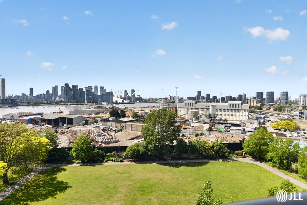 Apartment in London, Royal Wharf, Silvertown - More