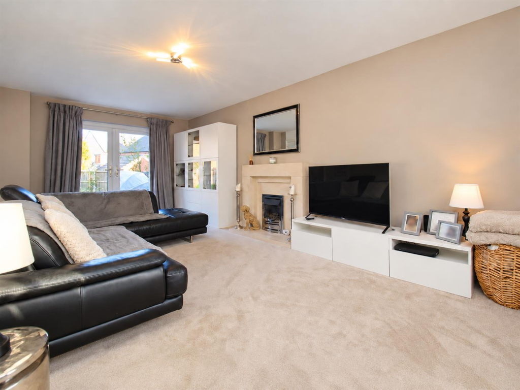 House in Northampton - View 3