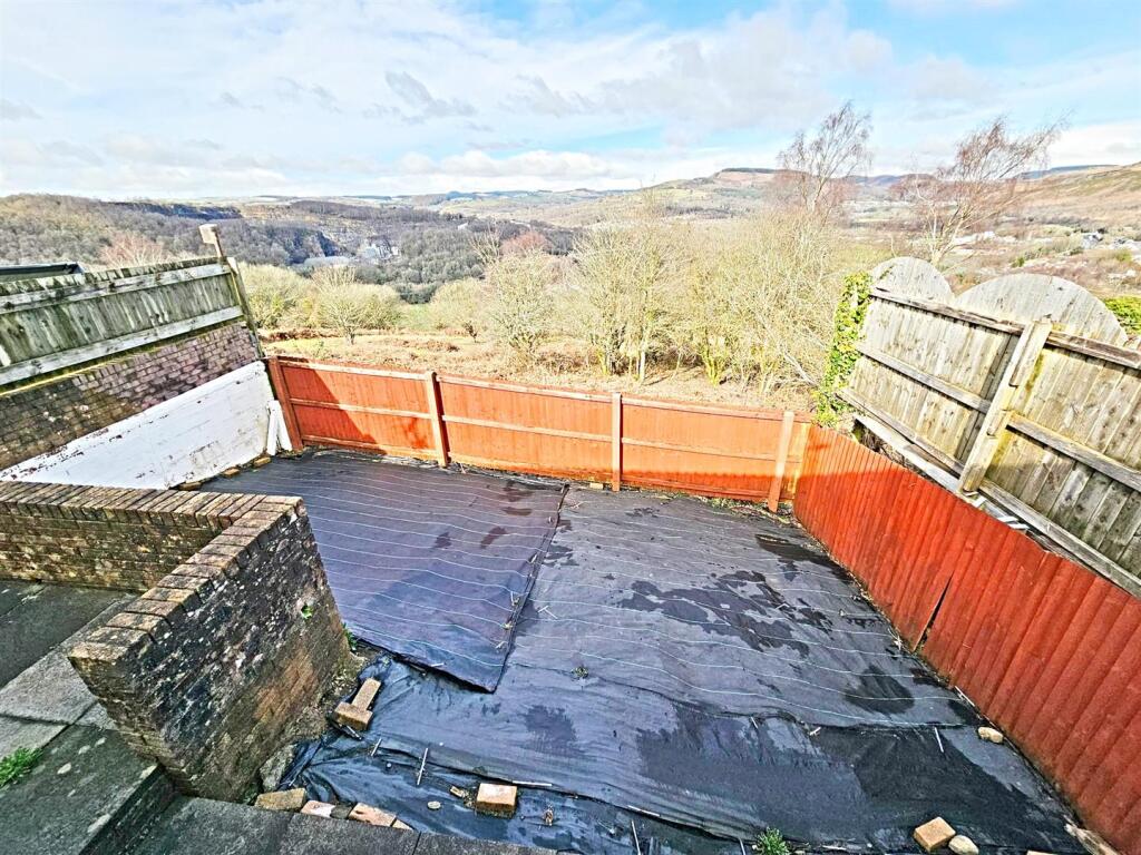 Ffordd Catraeth, Cilfynydd, Pontypridd photo 2