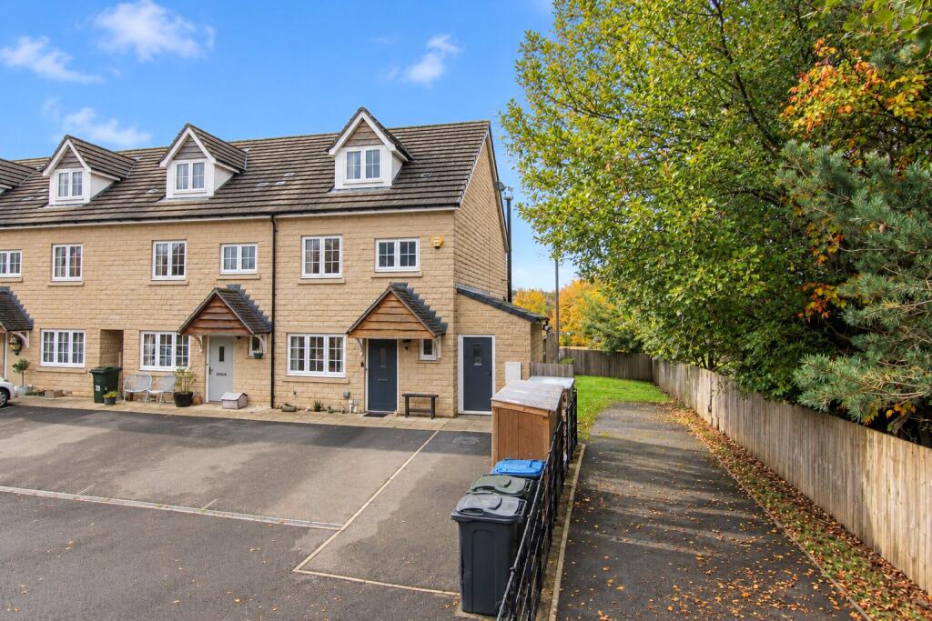 4-bed house on David Emmott Walk, Steeton, BD20, £360,000