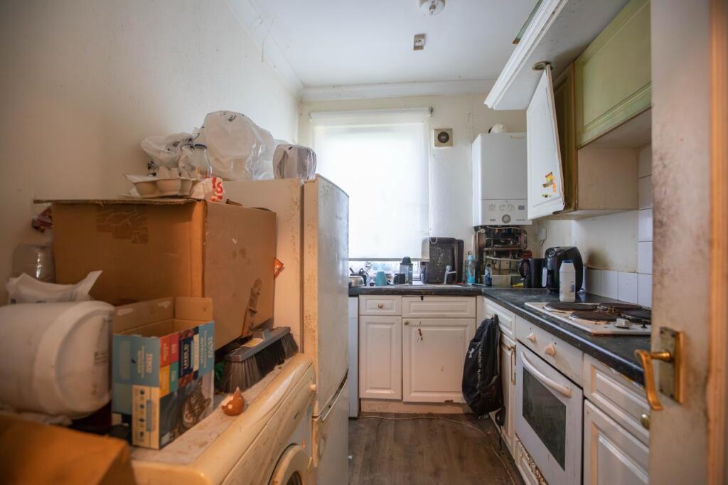 Apartment in Motherwell - More