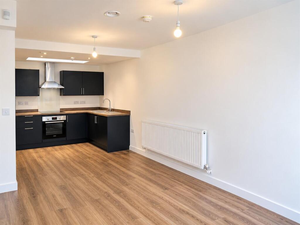 House in Salford, Greater Manchester - View 3