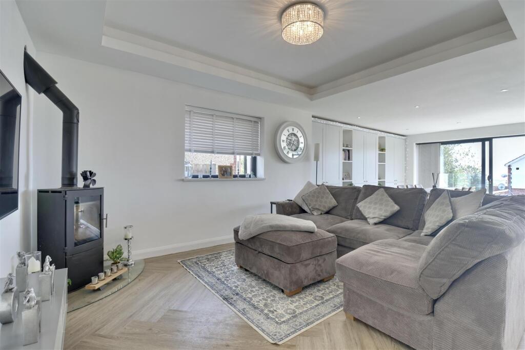 House in Portsmouth, Drayton - View 4