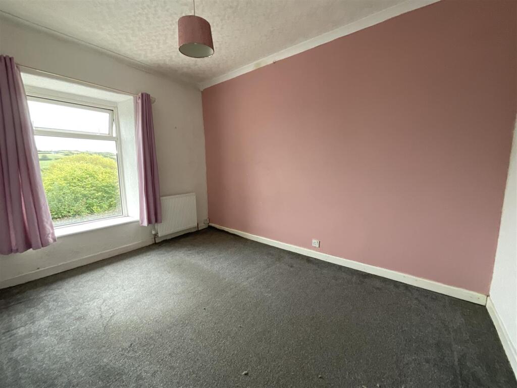 House in Llannon - More