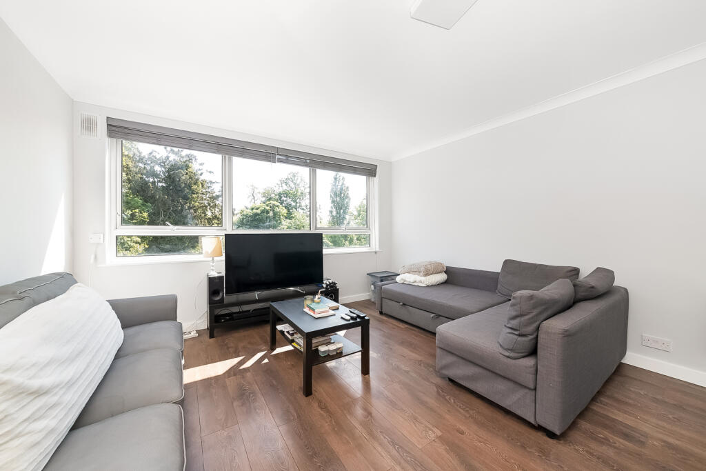 Main image of property: South Norwood Hill, London, SE25