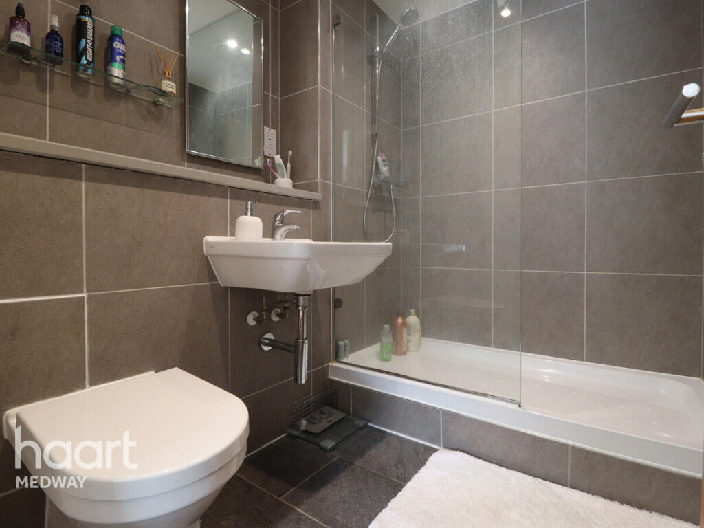 Apartment in Tonbridge and Malling, Snodland - More