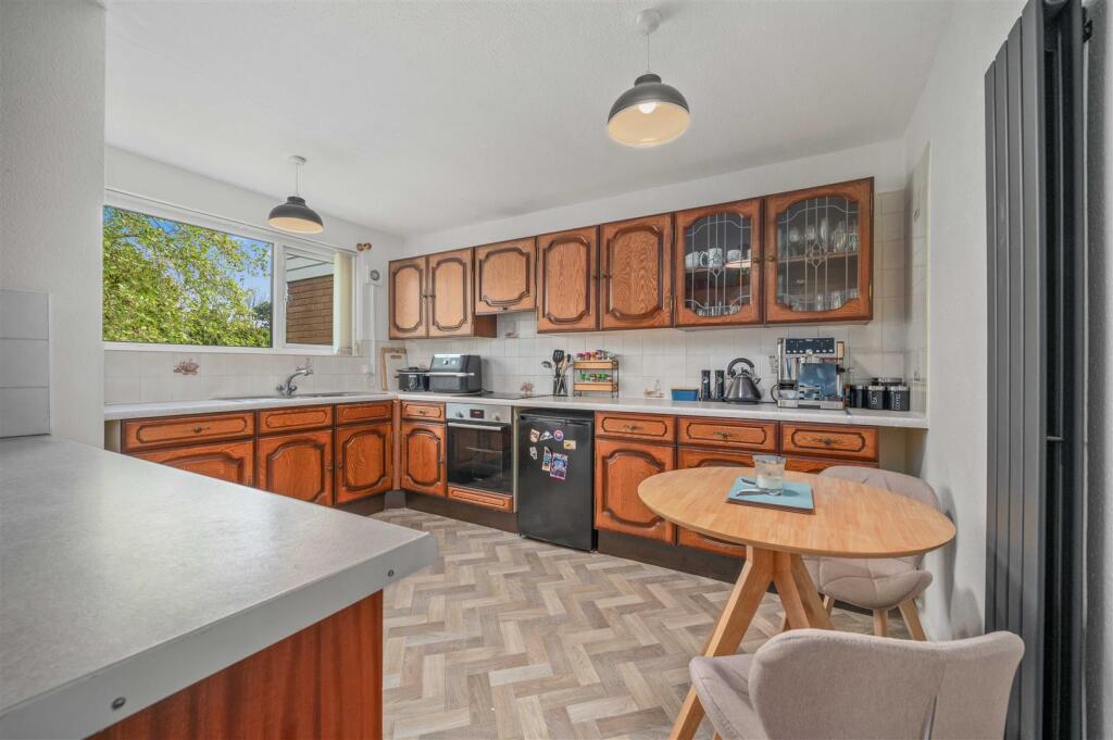 White House Way, Solihull - View 4