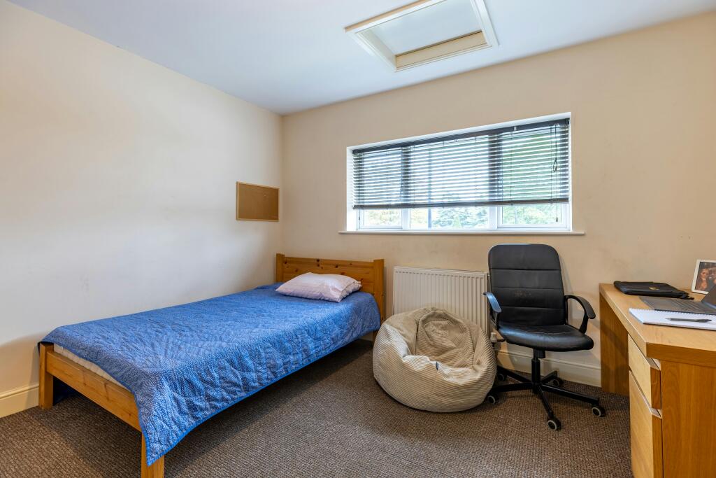 Bedroom 2 1.jpg