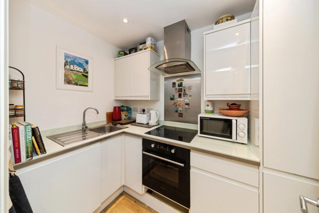 Apartment in Tonbridge - View 5
