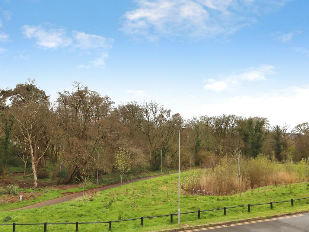 Apartment in Cardiff, Llanrumney - View 2