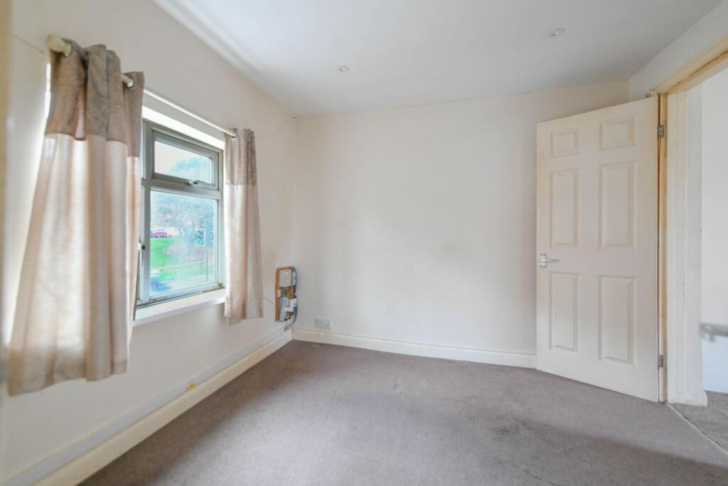 Apartment in Northampton - View 5