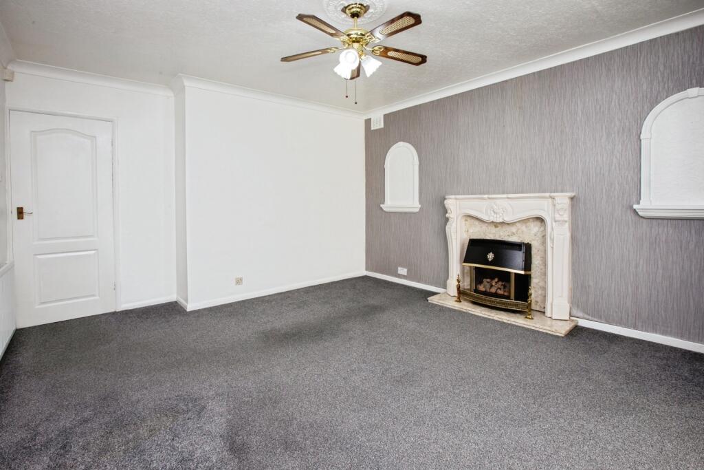 Birchwood Lane, Alfreton, Derbyshire photo 2