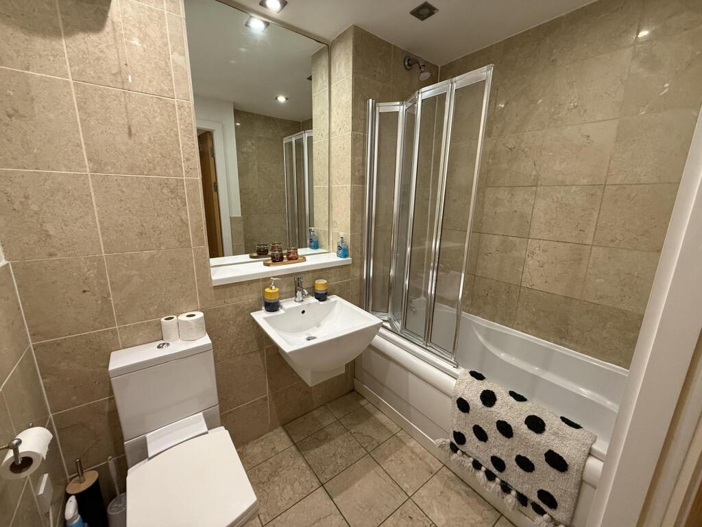 Apartment in Leeds - View 5