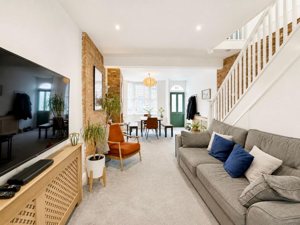 51 Byrom Street, Hale, Altrincham WA14 2EL photo 4