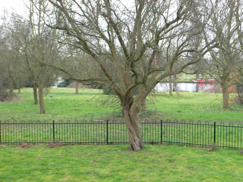Apartment in Twickenham - View 2