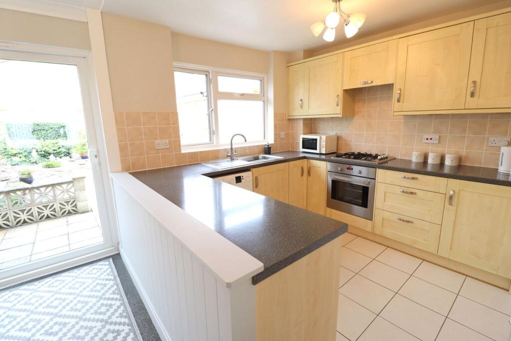 House in Southend-on-Sea, Essex - More