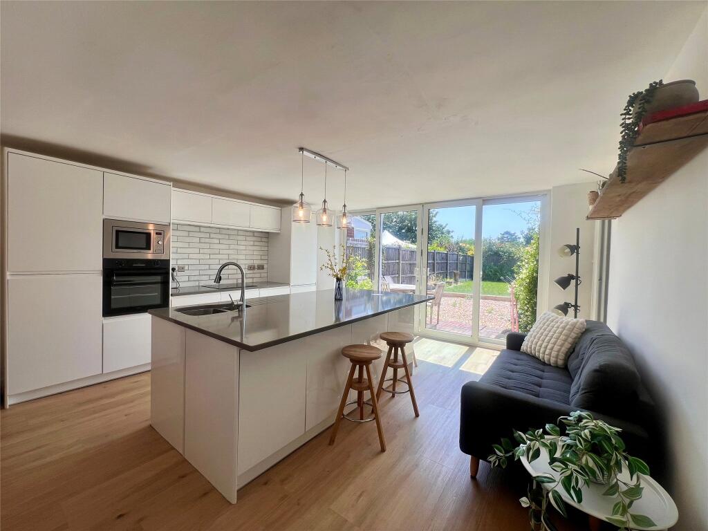 Main image of property: Ellacombe Road, Longwell Green, Bristol, Gloucestershire, BS30