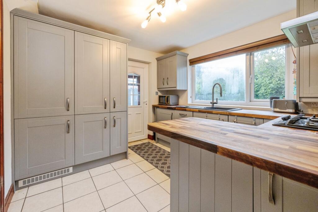 House in West Lindsey, Kexby - More